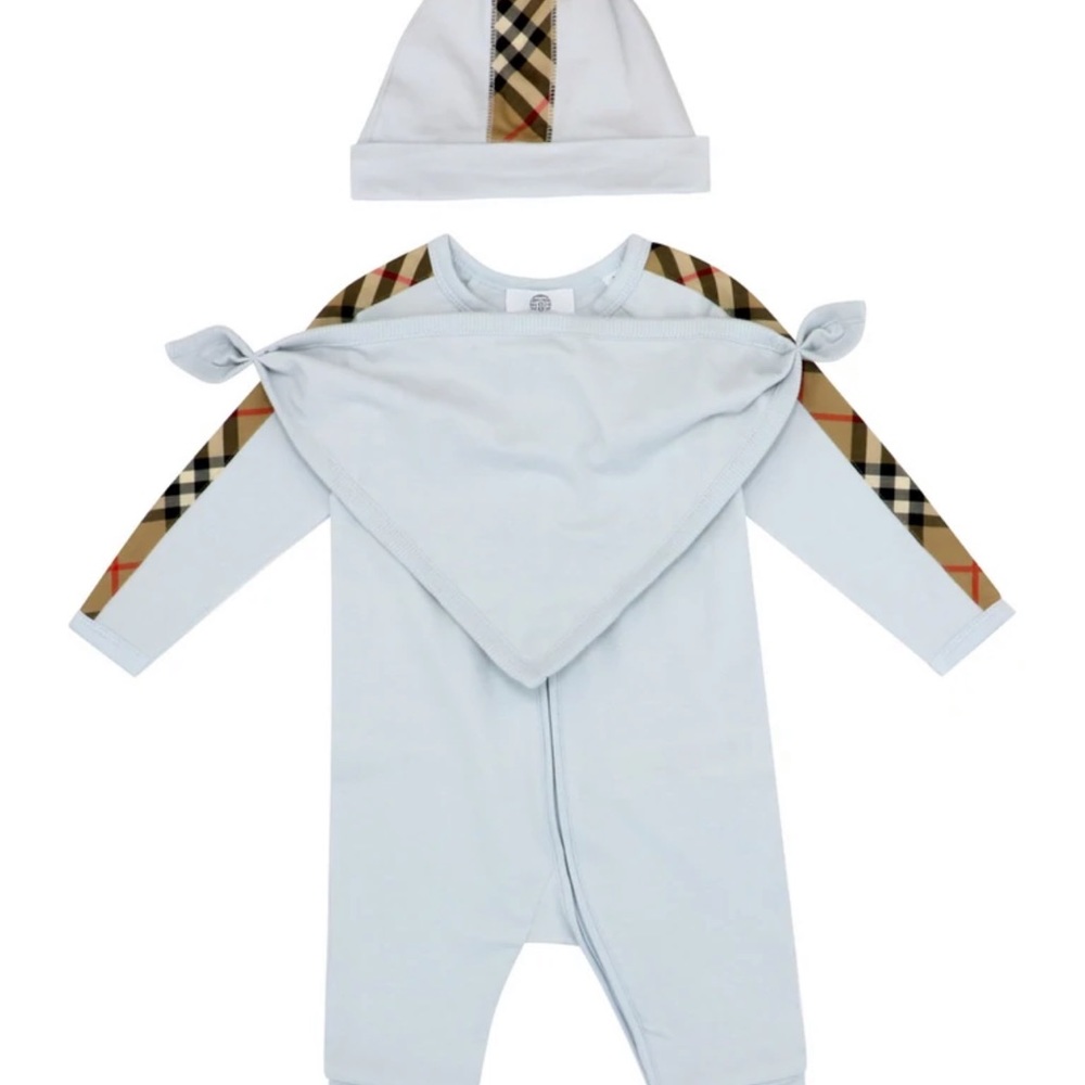 Burberry
3Piece Baby Boy's Vintage Check Gift Set